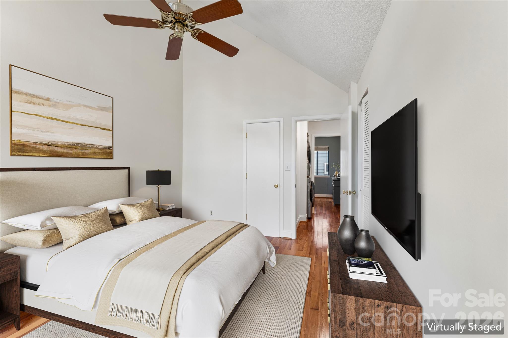 422 W 8th Street