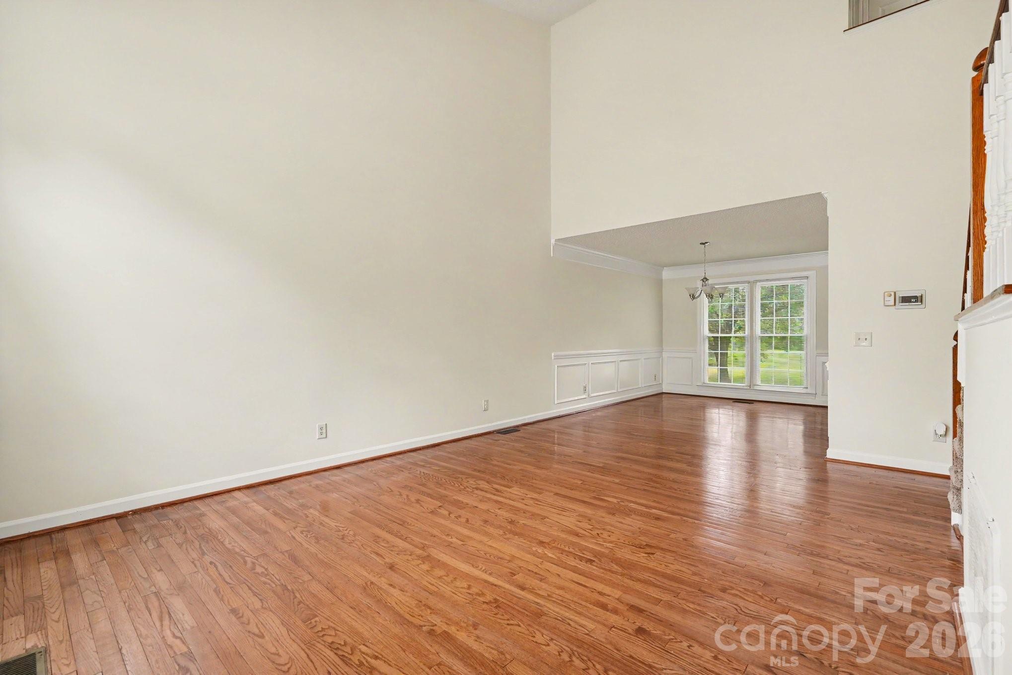 7104 Kinsmore Lane