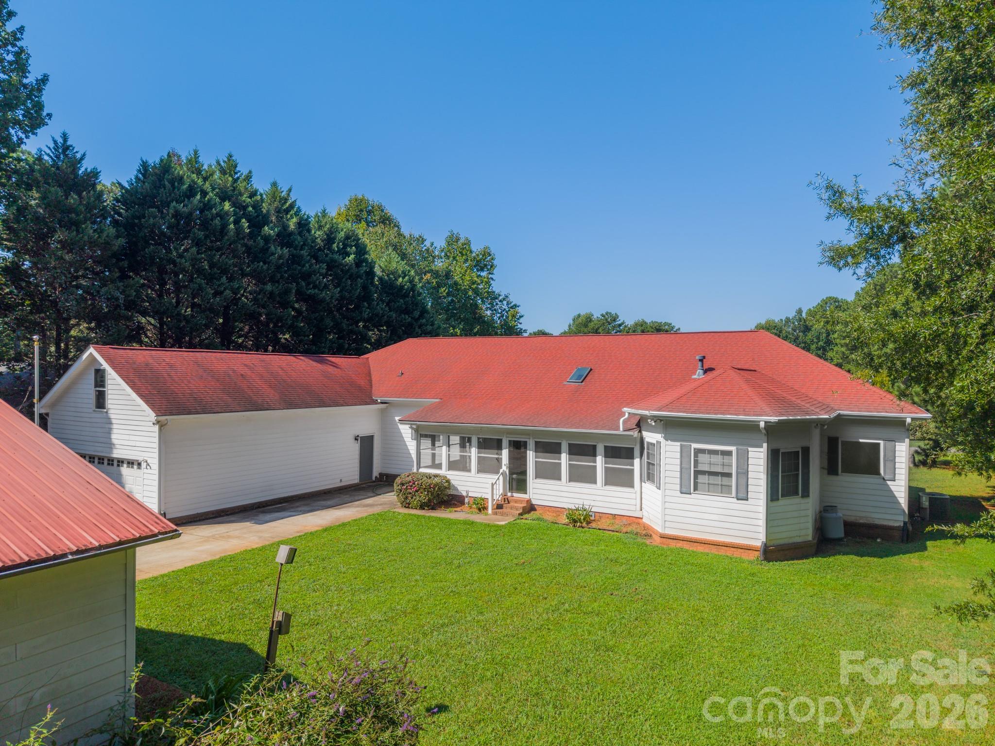1673 Forest Ridge Drive