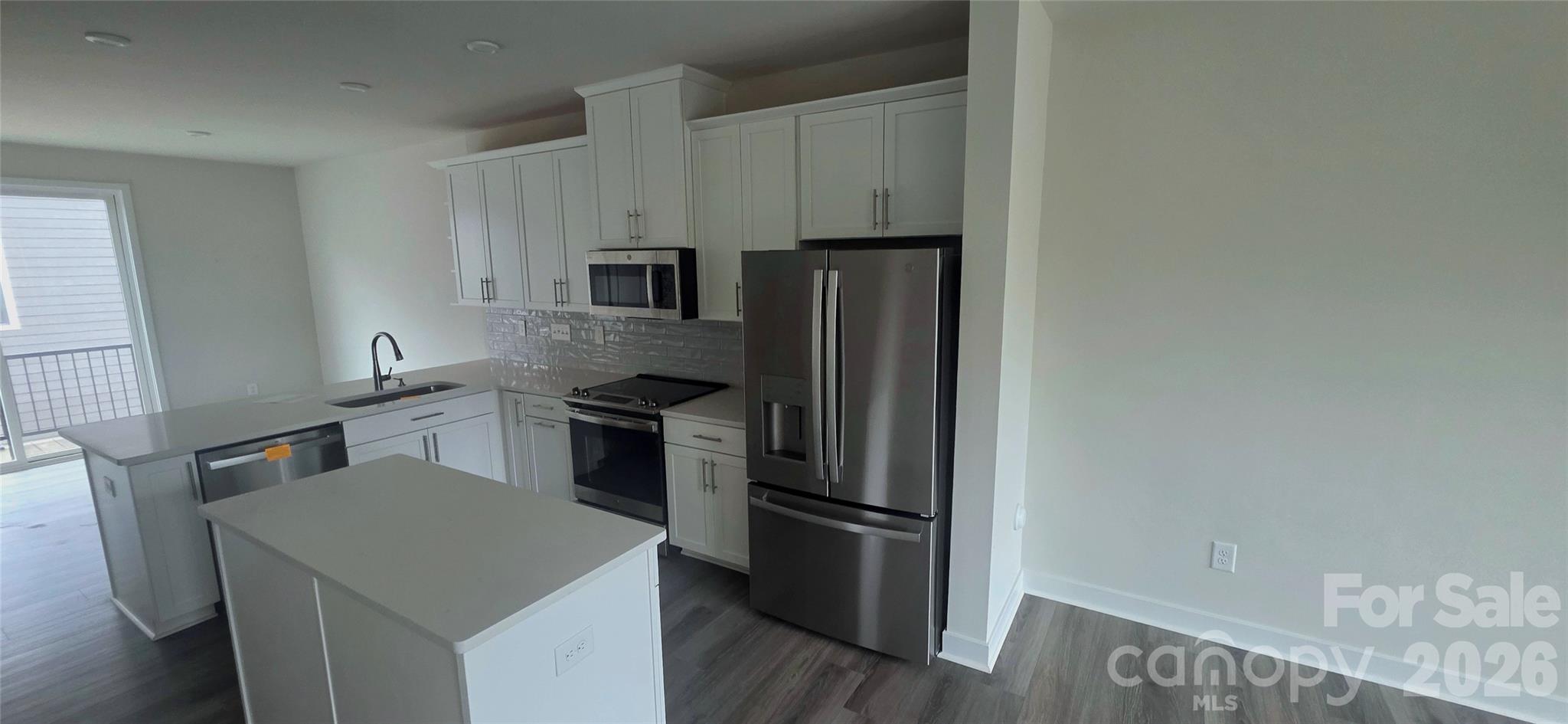 960 Broad River Lane