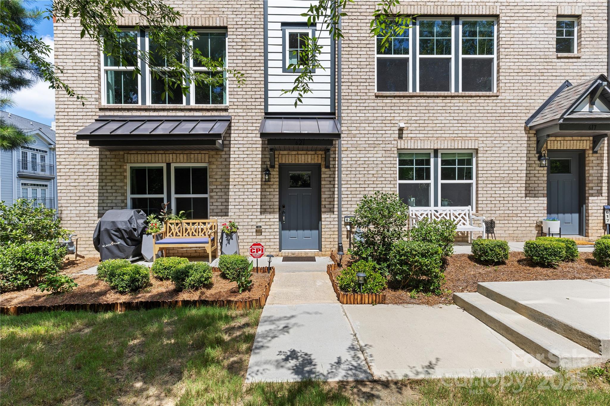 621 Tudor Park Way
