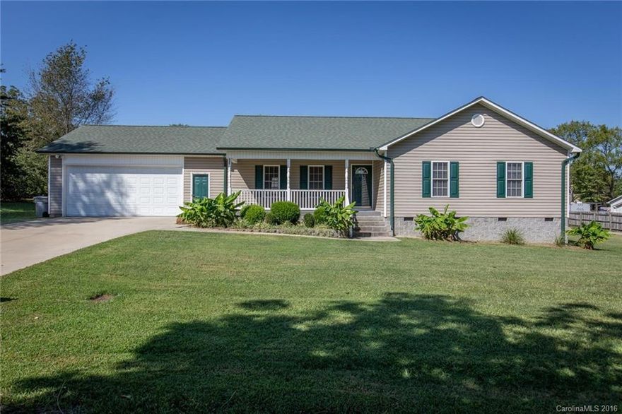 3 Bedroom 2 full bath newer home with 1,500 heated square feet,  built in 2005 wit 2 car oversized garage, large flat cul de sac lot, located in Rockwell NC. Great home with wood flooring, nice appliances, nice front porch perfect to catch up with neighbors, & large rear wood deck perfect for outdoor living. Rockwell Elementary, Erwin Middle, & East Rowan High School. Large rooms, large closets, all on one level with minimal steps, low maintenance & energy efficient. Check it out today!
