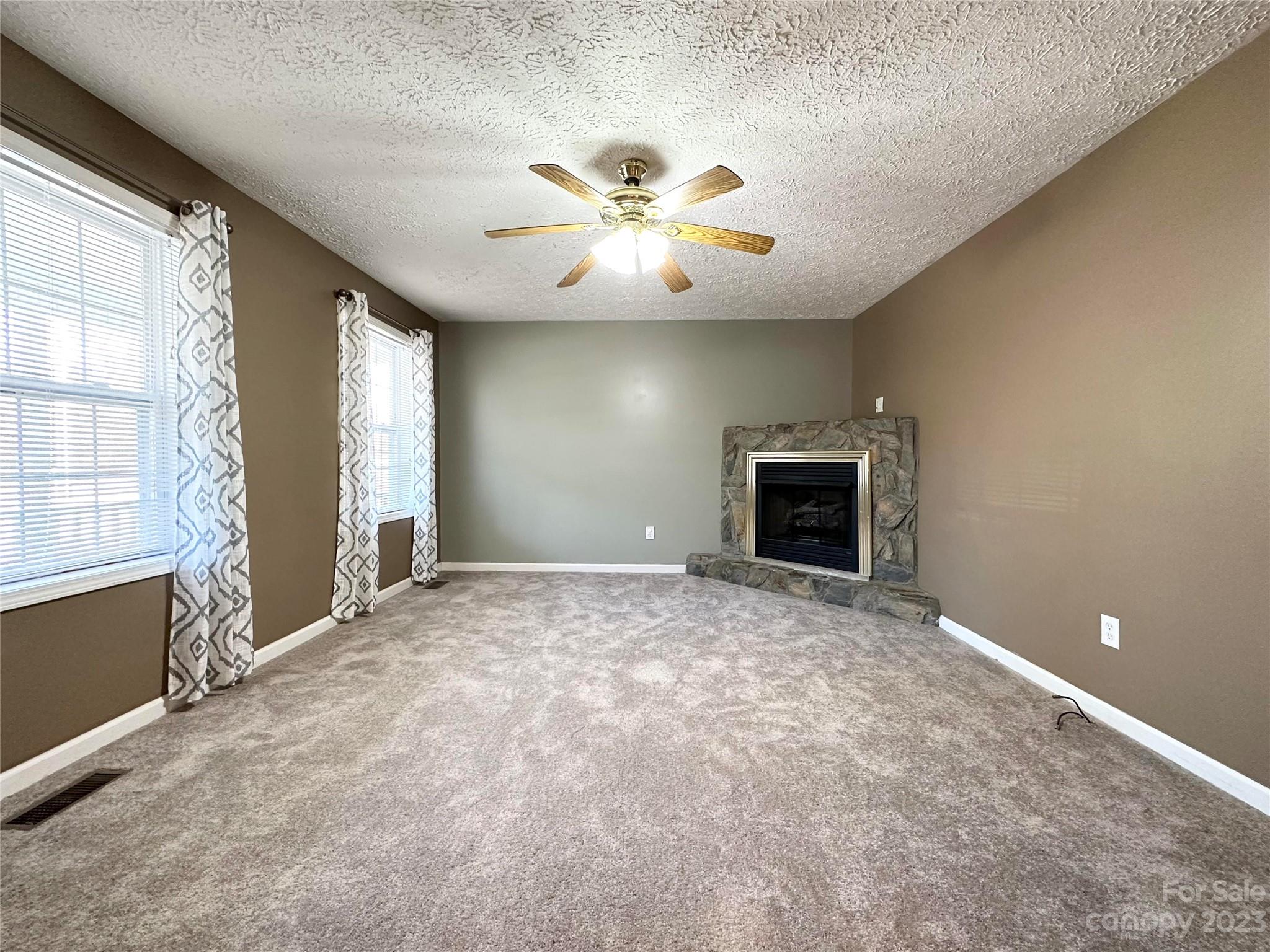 Dealcrest Park - Residential