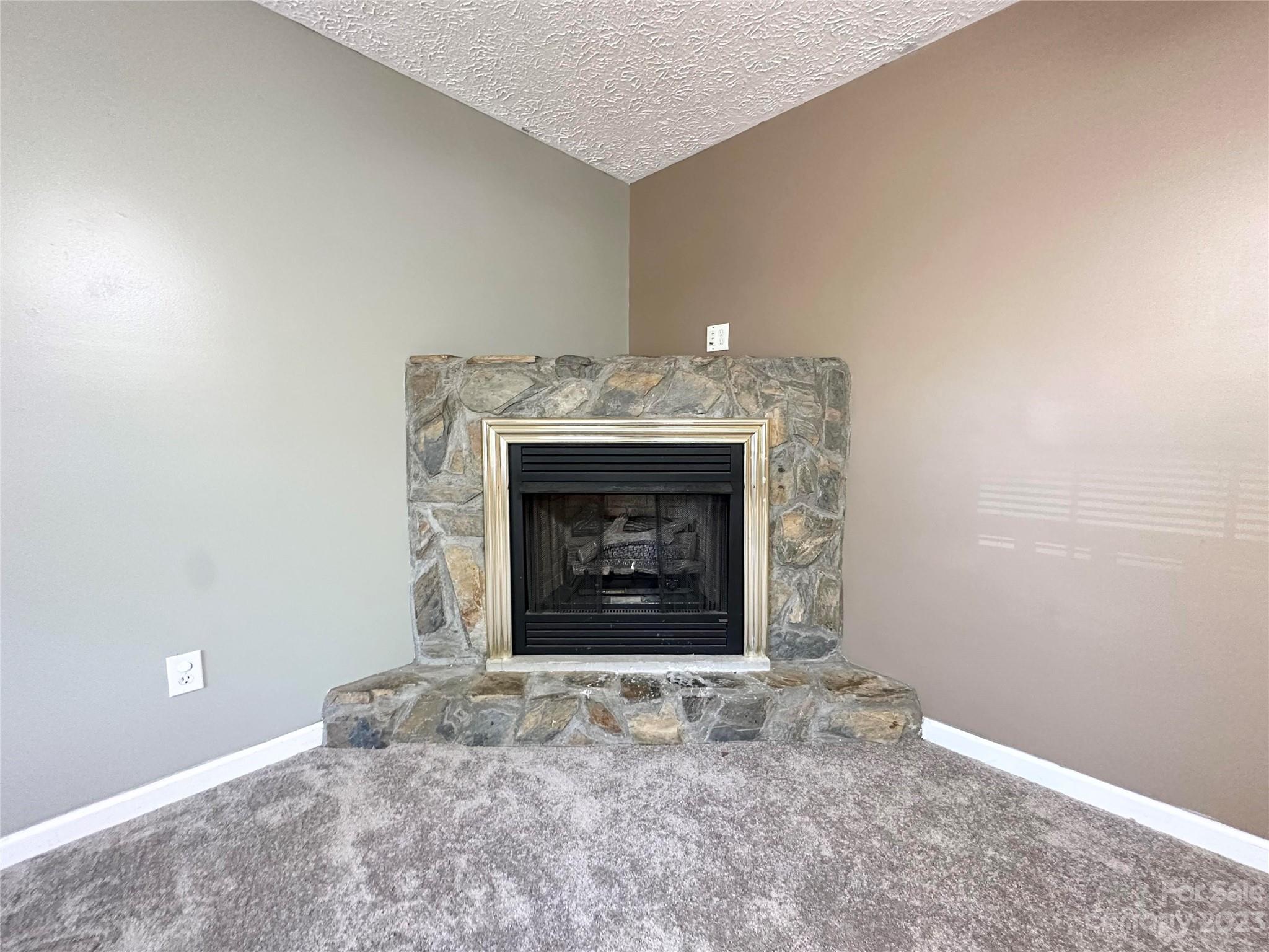 Dealcrest Park - Residential