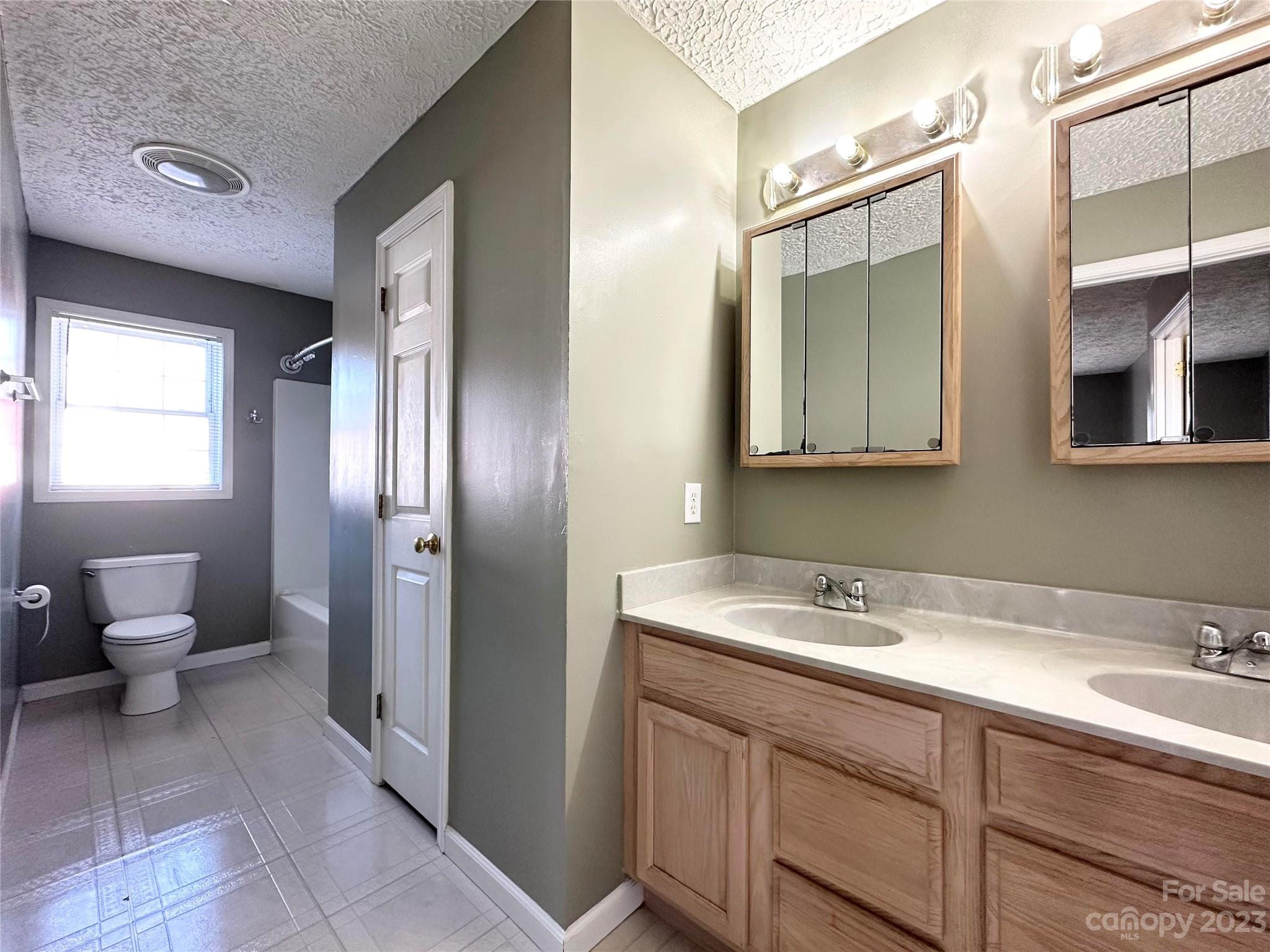 Dealcrest Park - Residential