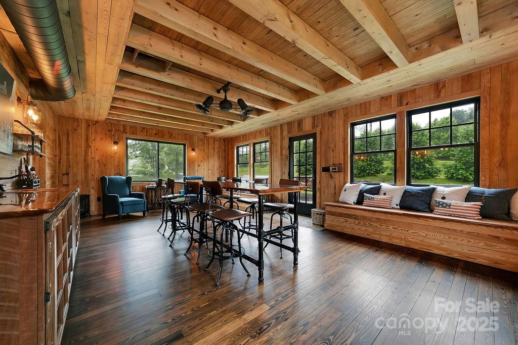 668 Old Hendersonville Highway