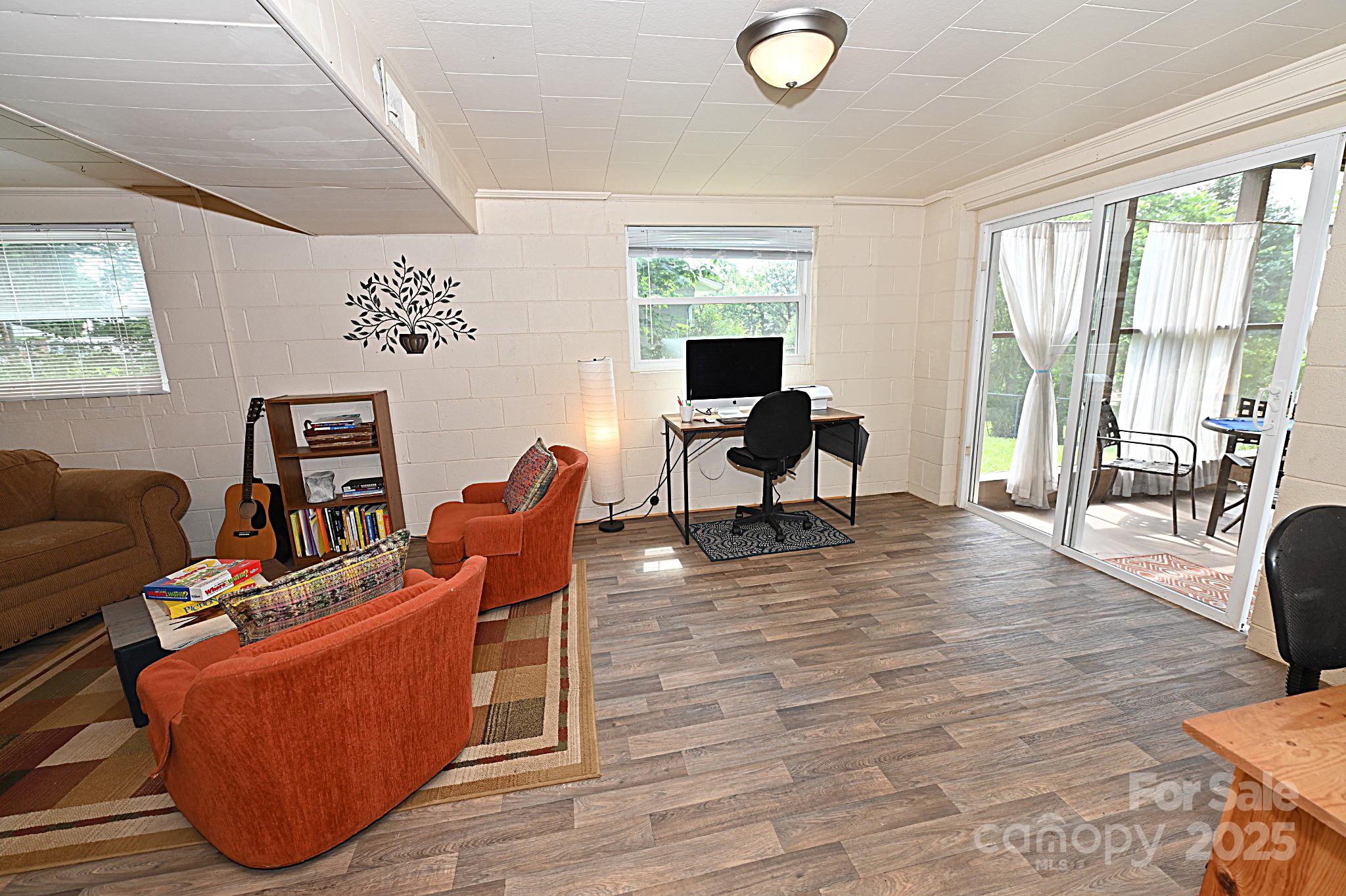 Hill N Dale - Residential