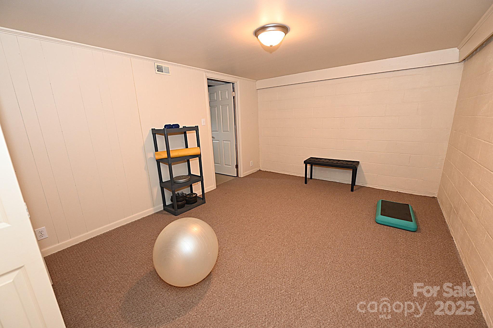 Hill N Dale - Residential