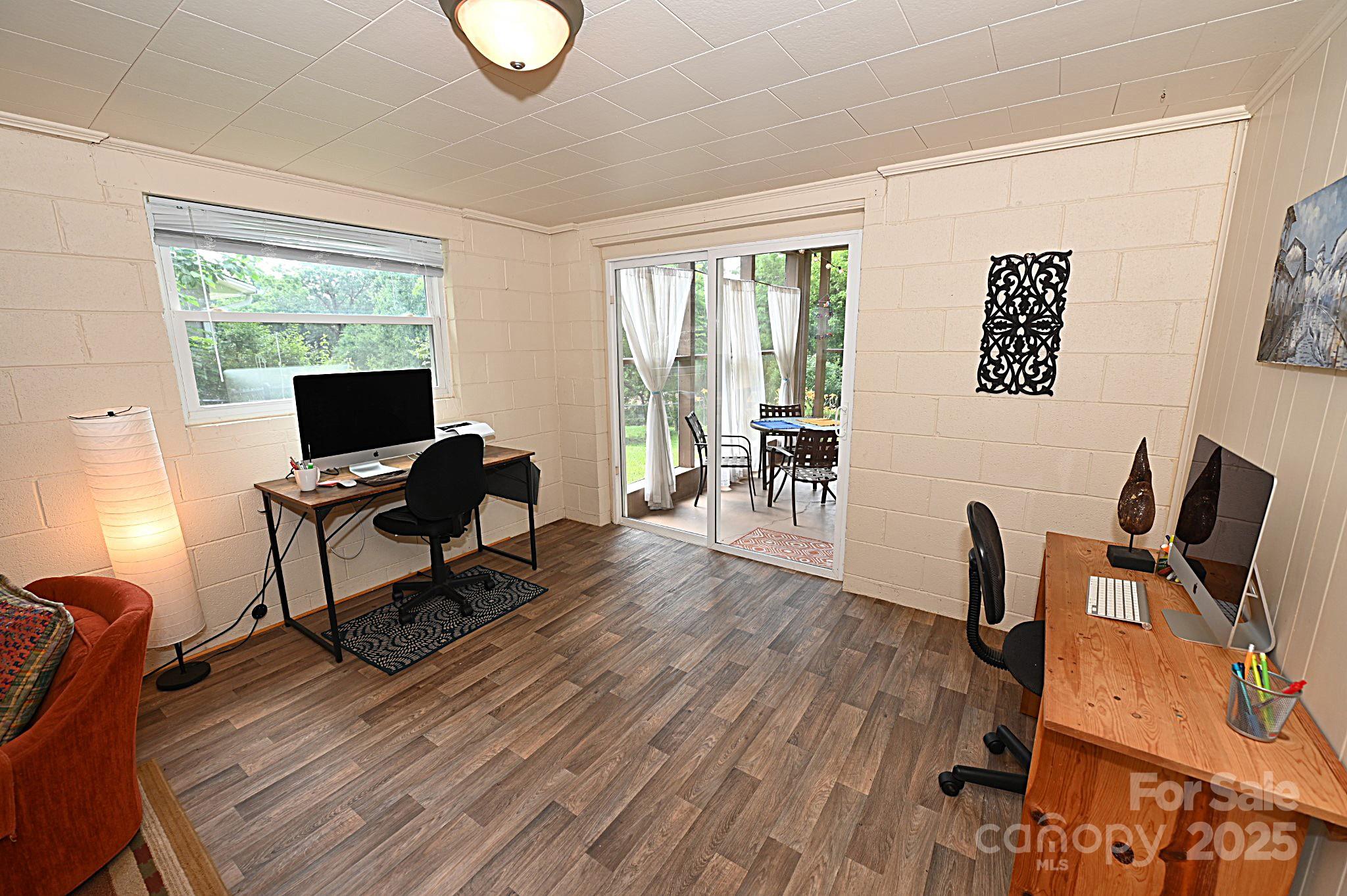 Hill N Dale - Residential