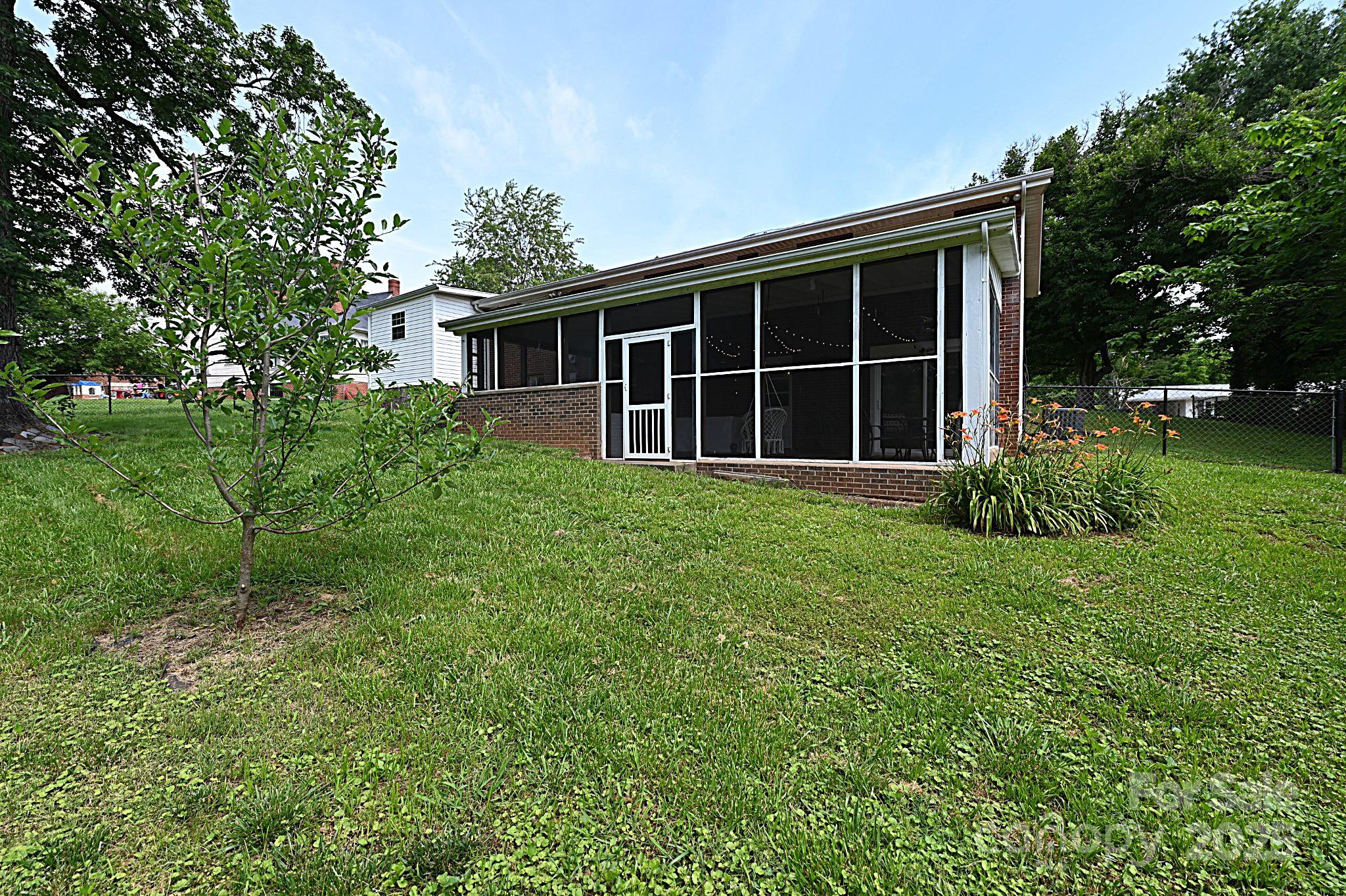 Hill N Dale - Residential