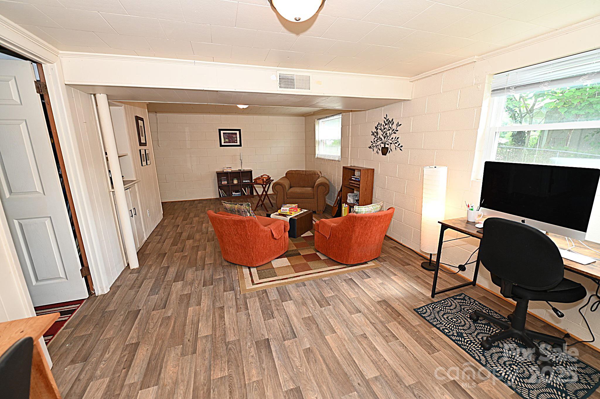 Hill N Dale - Residential