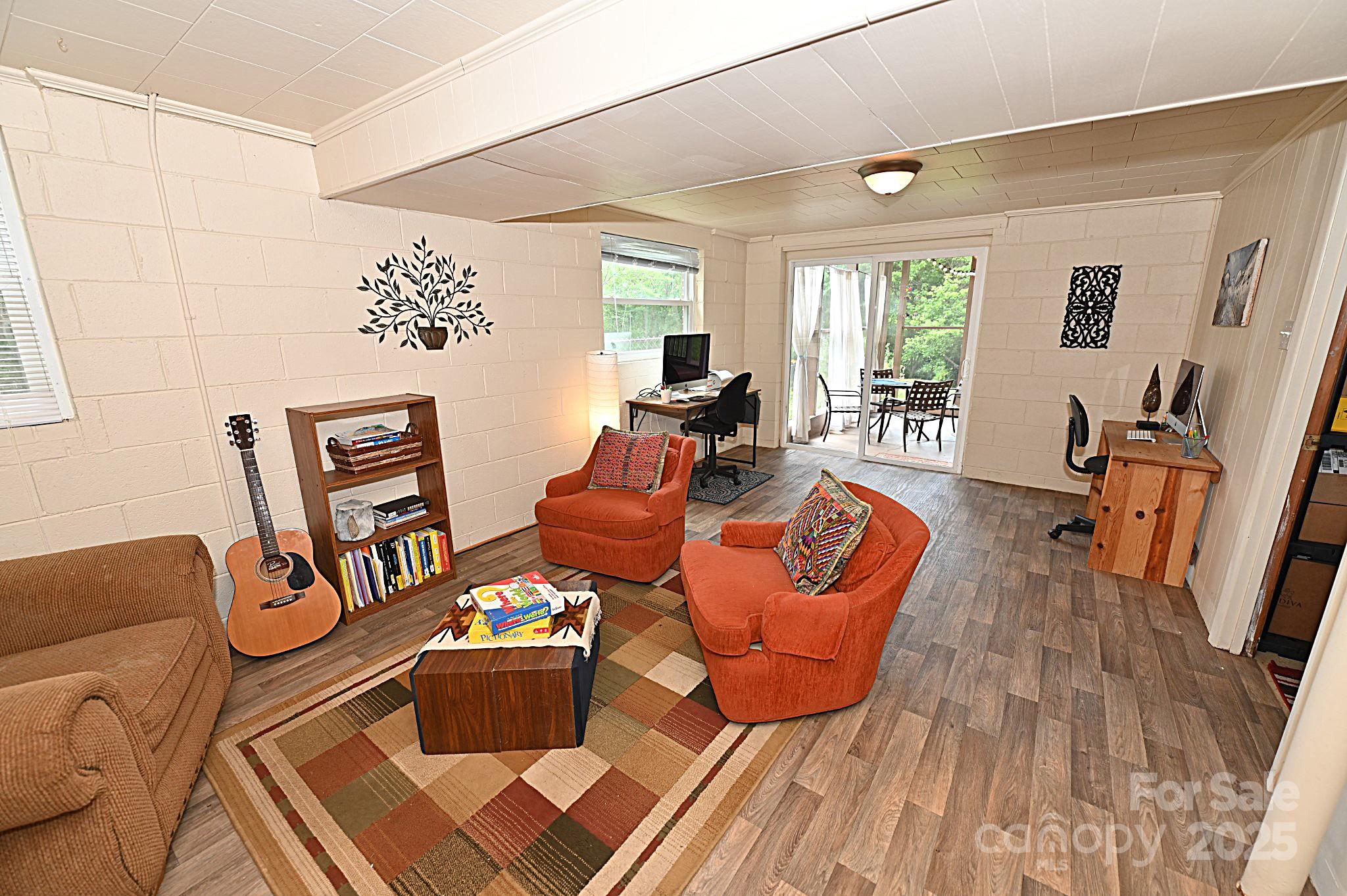 Hill N Dale - Residential