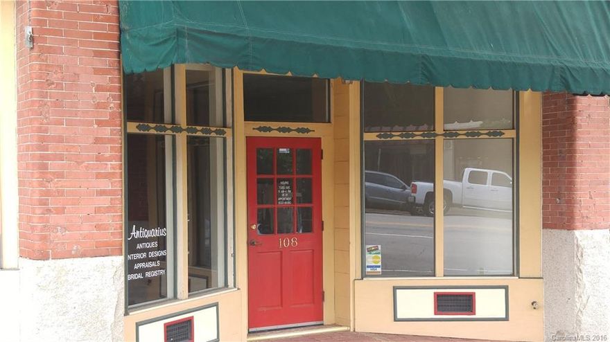 Awesome opportunity for nearly any retail business in Down town Salisbury.  Once operated as a coffee shop. This could be brought back to its past glory with a ready and willing tenant.  Could also be used as office space or other retail.  Salisbury is growing so don't miss this opportunity to get in this space.  There is also a living quarters with 3 BR upstairs available as well.