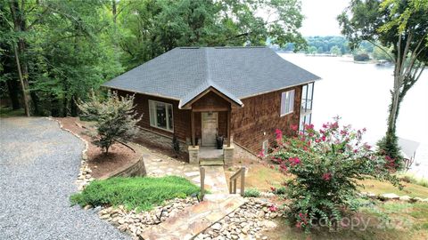 152 Bridge Pointe Lane Hickory NC 28601