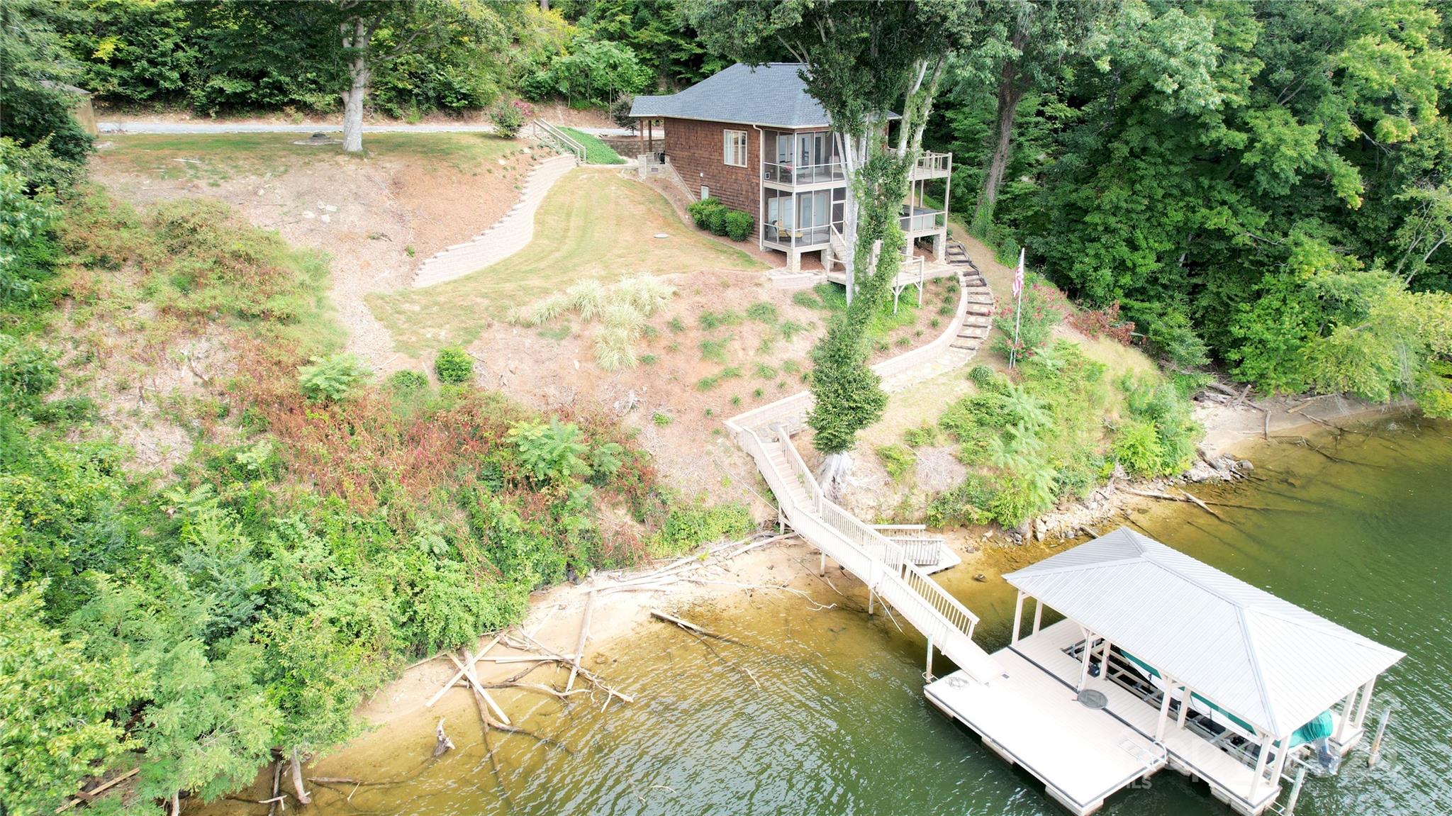 152 Bridge Pointe Lane