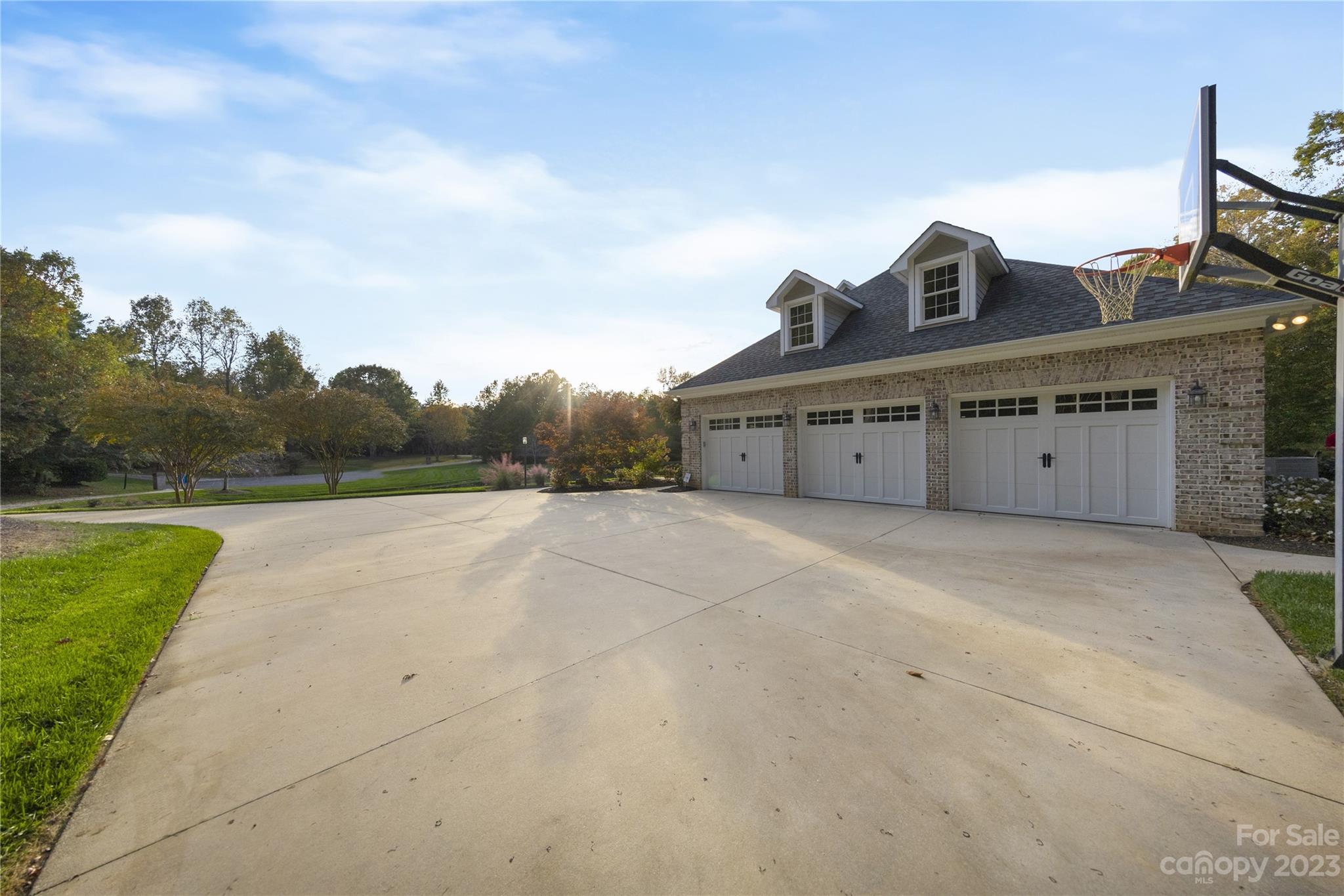 Hickory Ridge - Residential