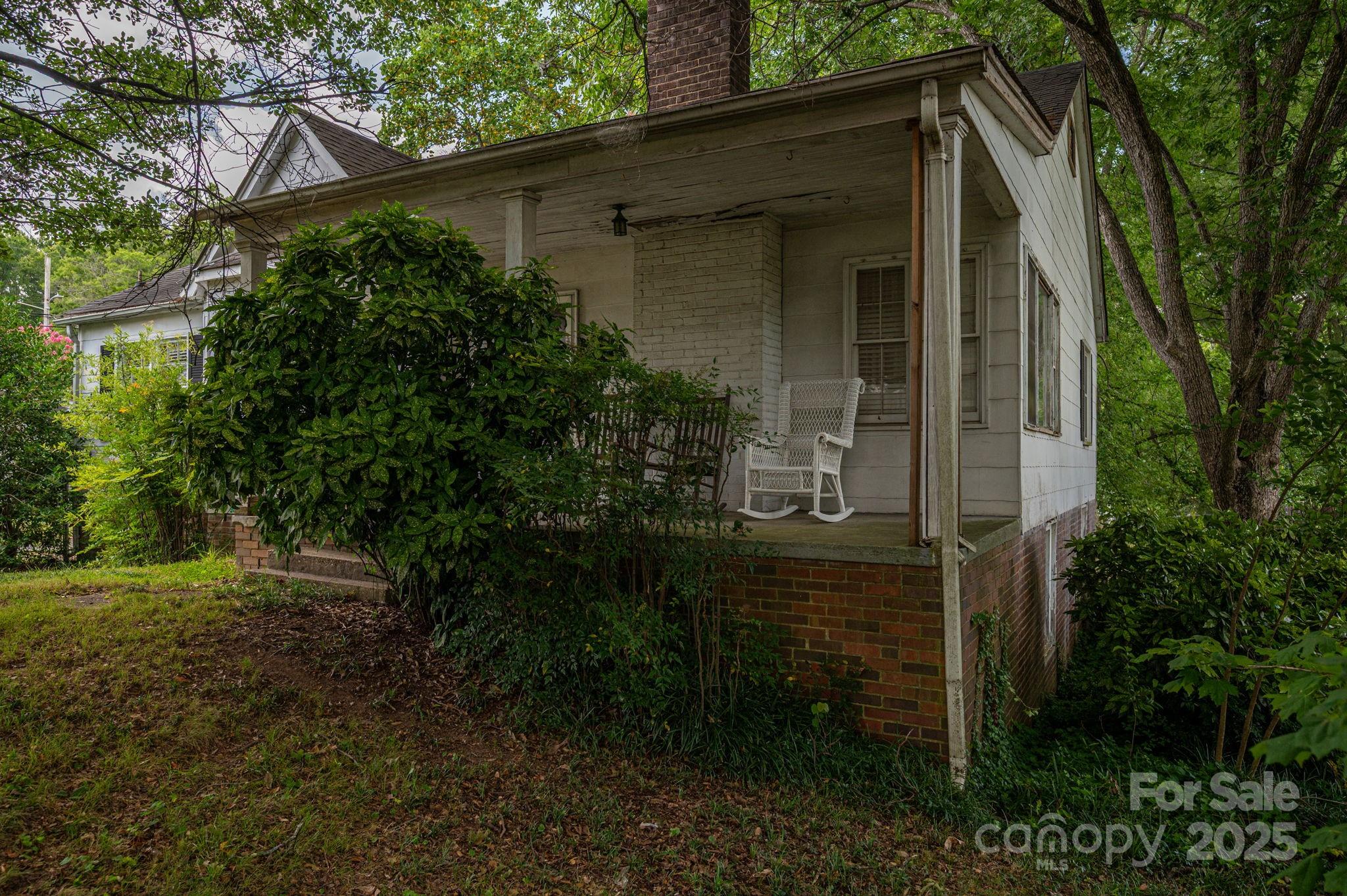 1109 Union Road