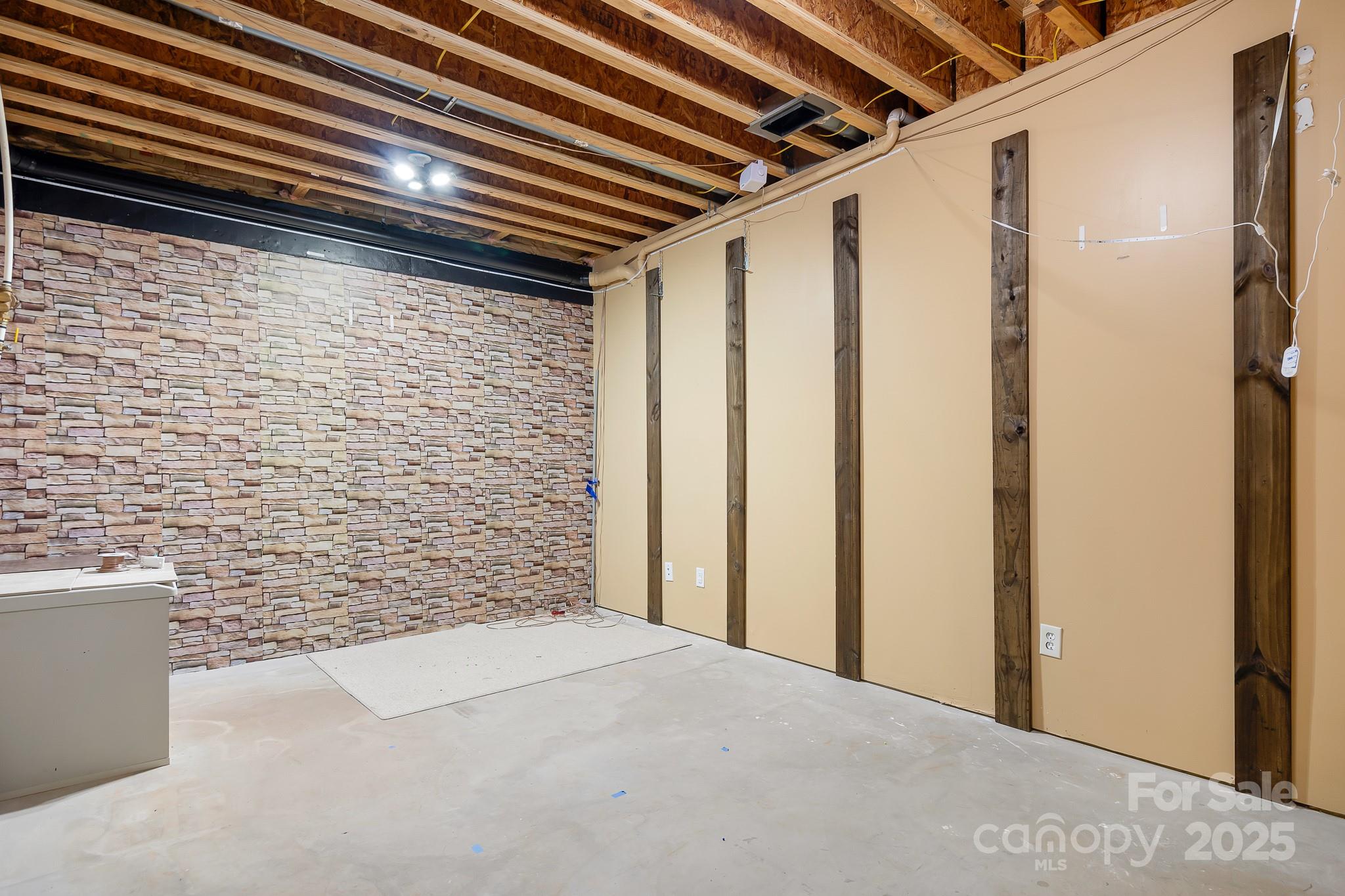 Lincoln Forest - Residential