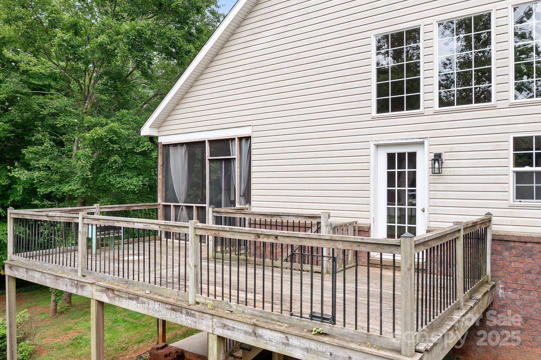 Lincoln Forest - Residential