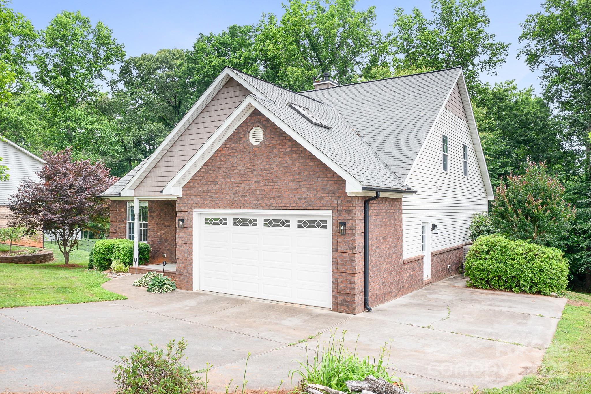 Lincoln Forest - Residential