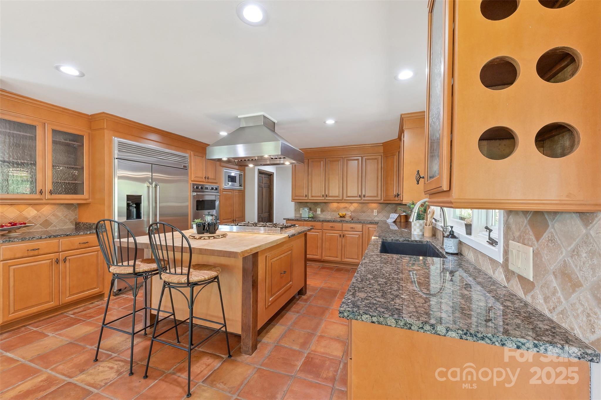 21 Hollyberry Woods