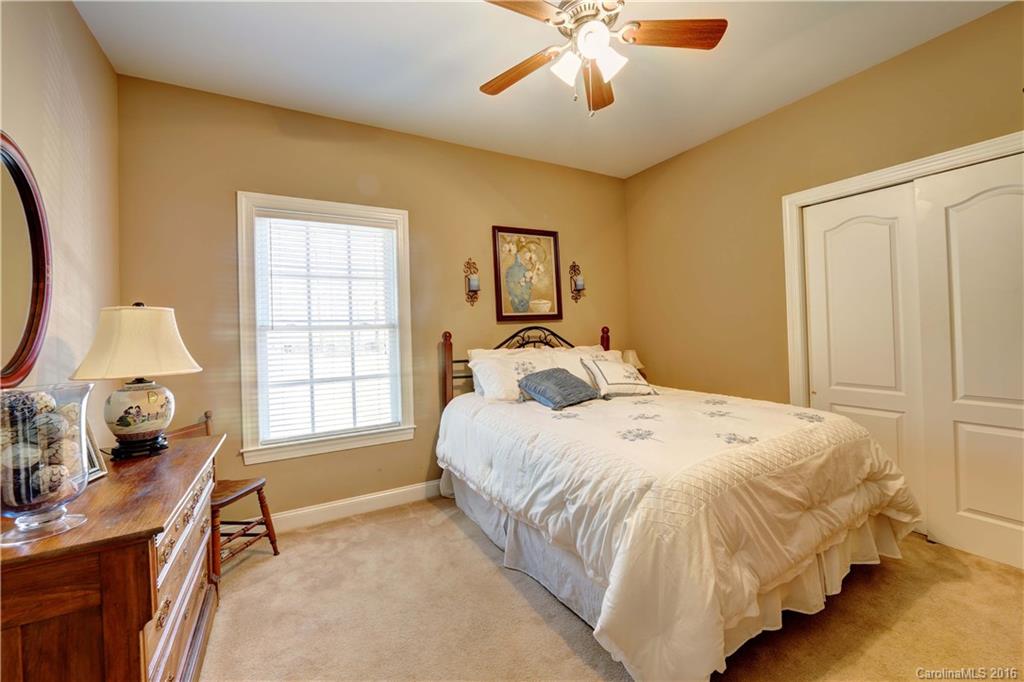 Holland Springs - Residential