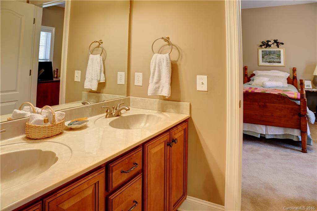 Holland Springs - Residential