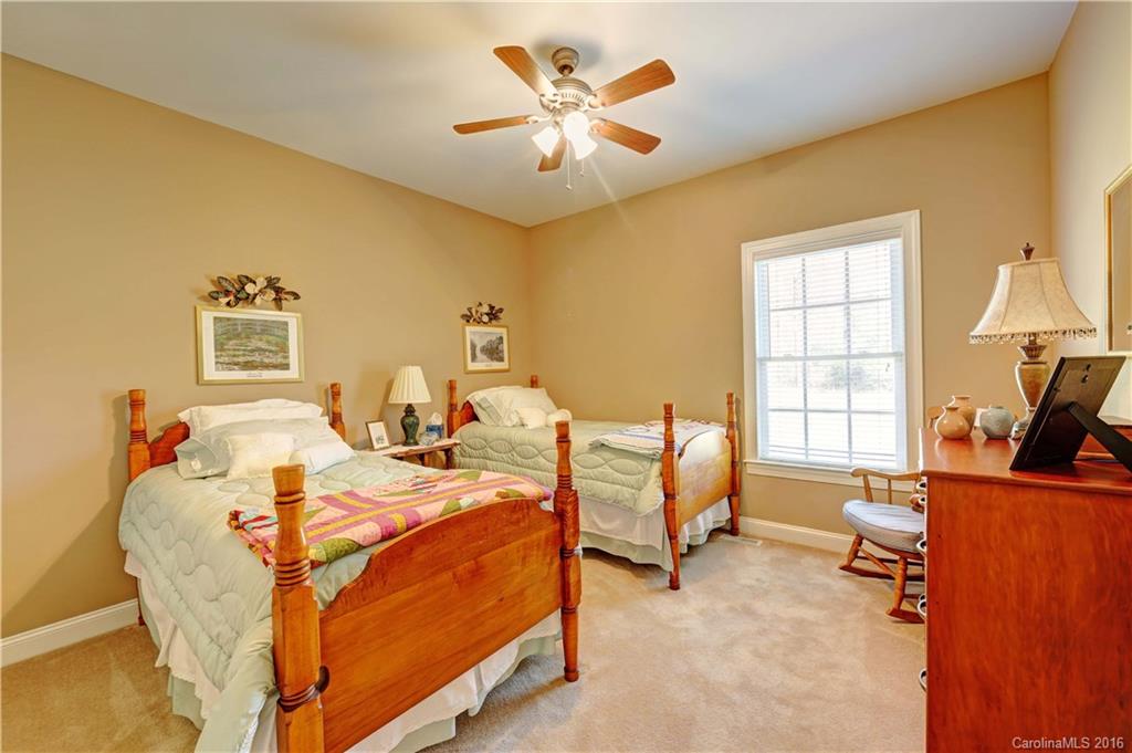 Holland Springs - Residential