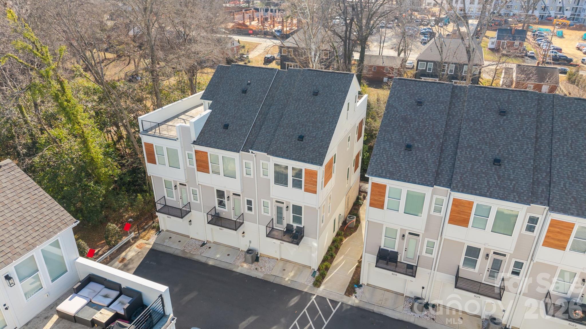 LOSO Terraces - Residential