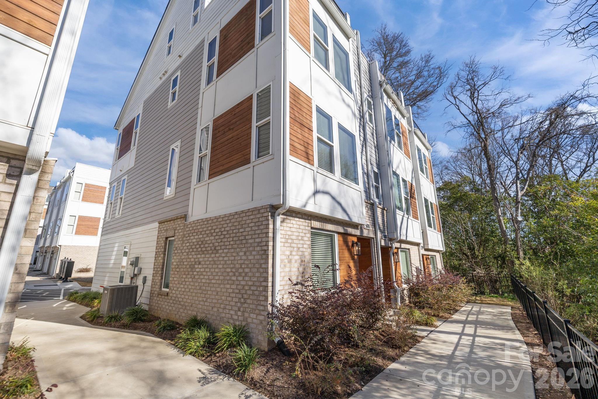 LOSO Terraces - Residential