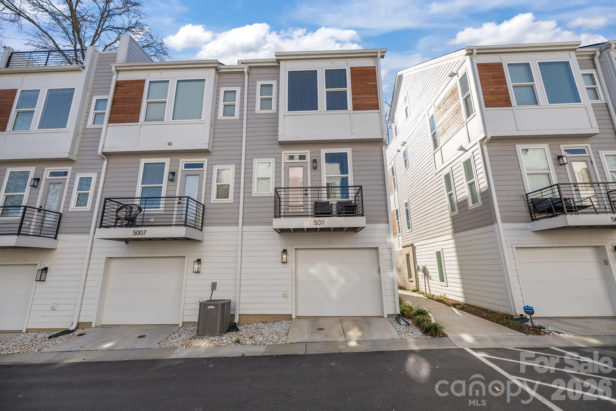 LOSO Terraces - Residential