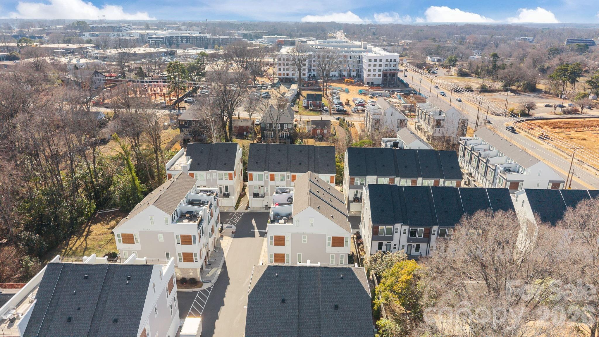 LOSO Terraces - Residential