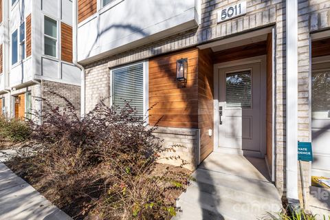 Photo of 5011 York Park Lane, Charlotte, NC 28217 (MLS # 4335760)