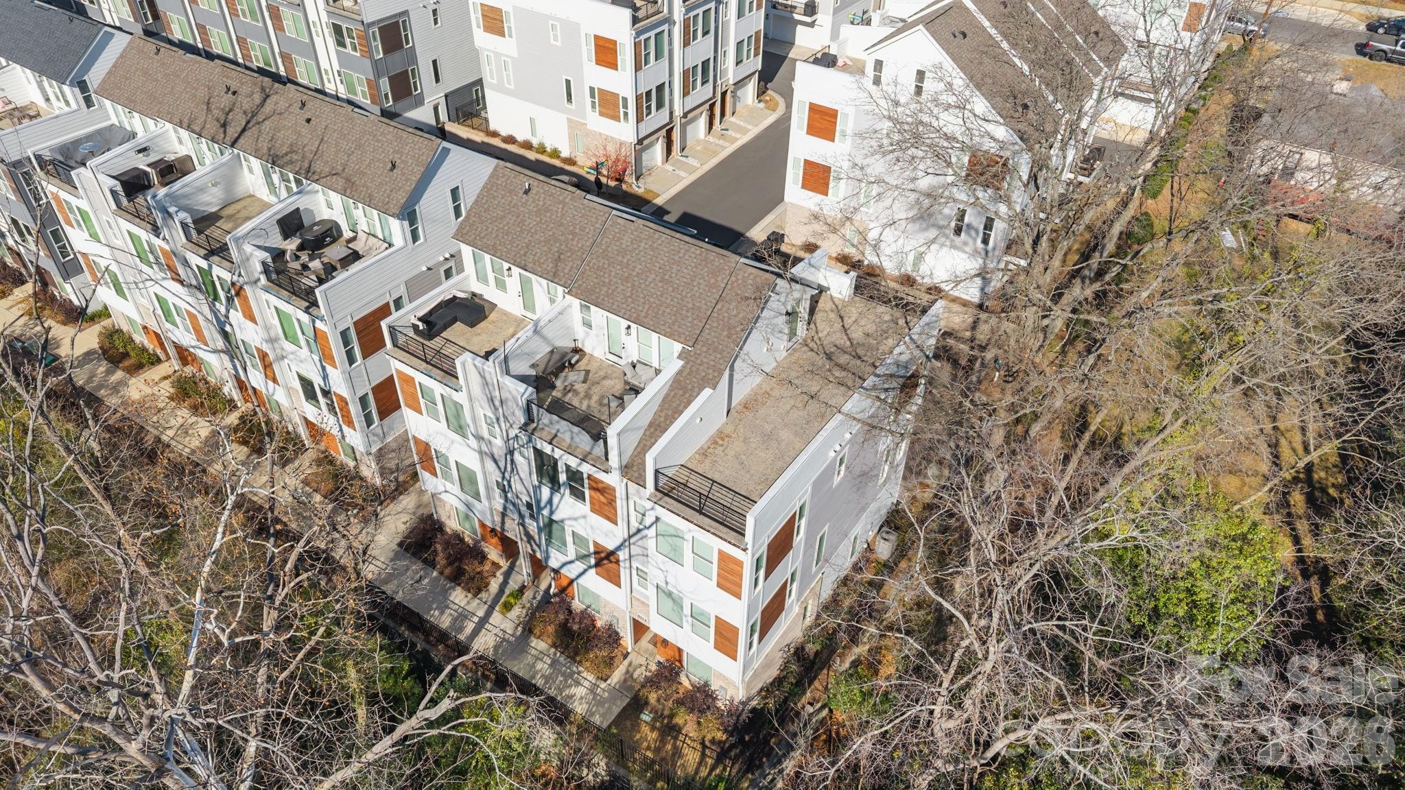 LOSO Terraces - Residential