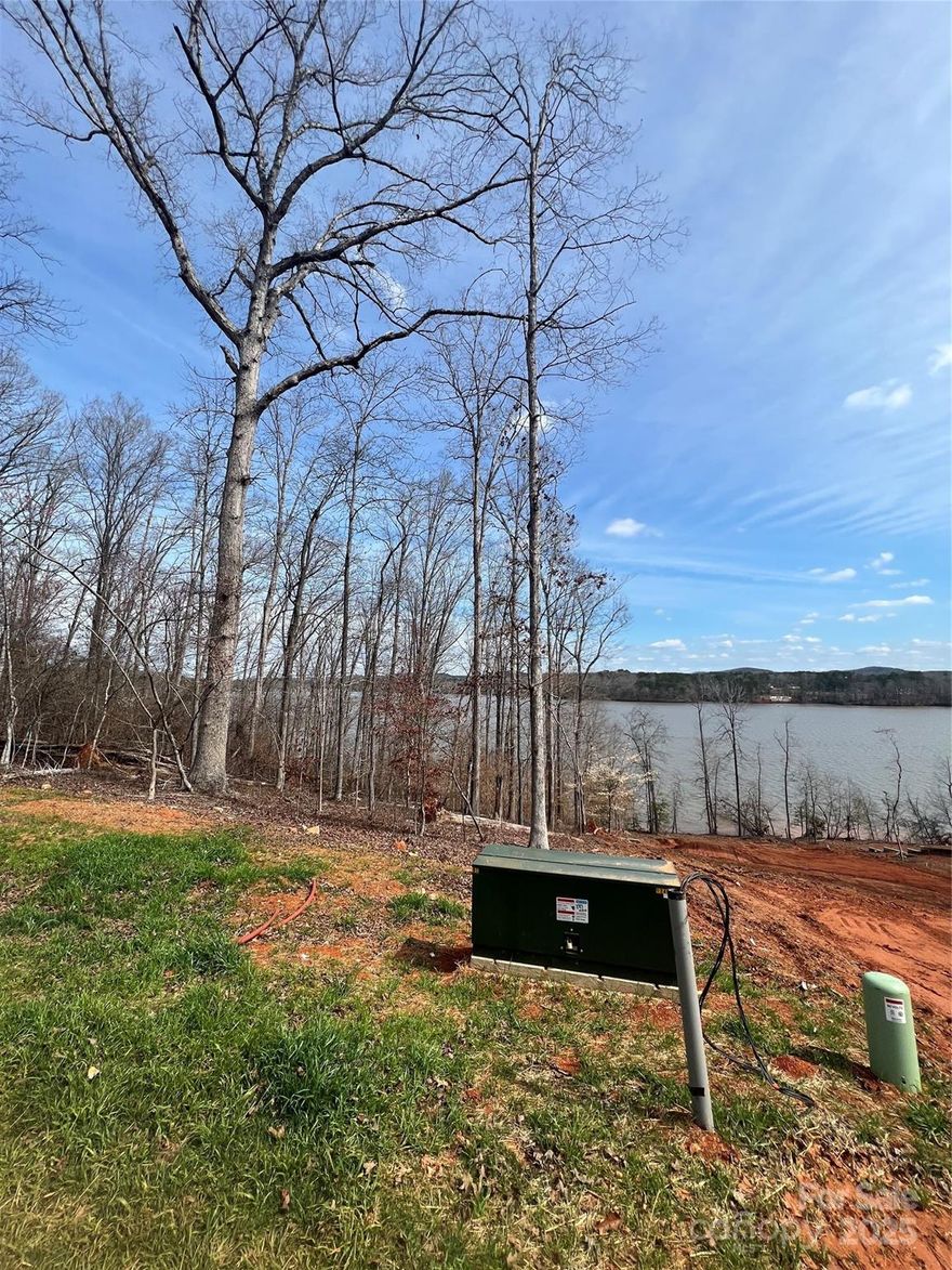 Waterfront property in Edgewaters newest development phase! Build your waterfront home and boat dock with a breathtaking ciear view across the lake. Neighborhood pool and boat landing. Build to suit.
