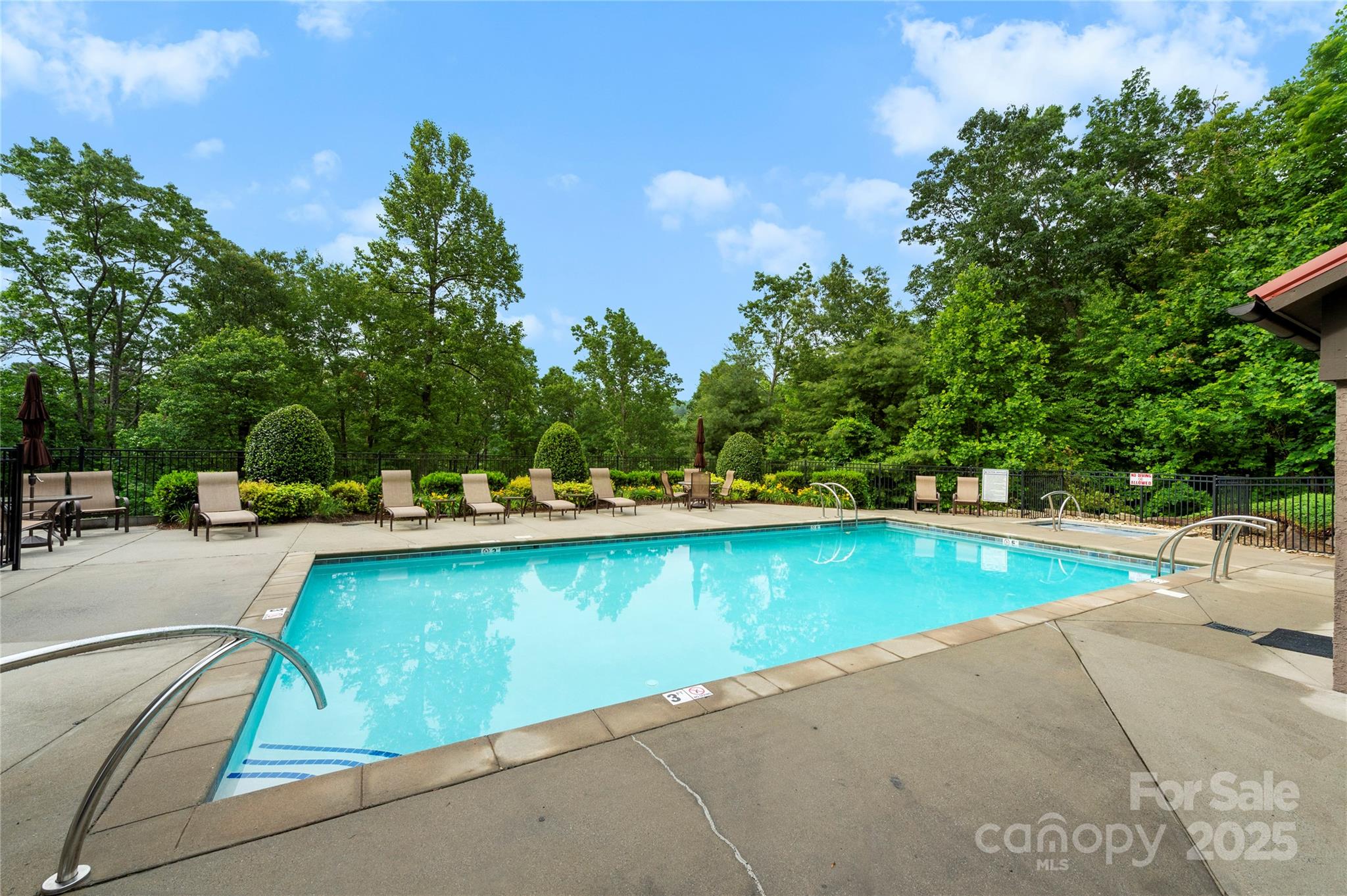 Pinnacle Falls - Residential