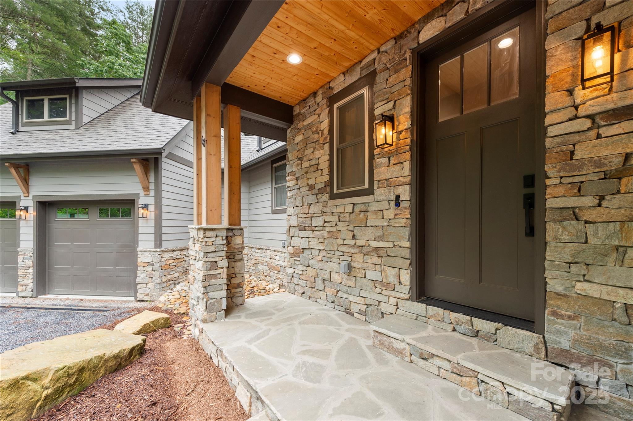 Pinnacle Falls - Residential