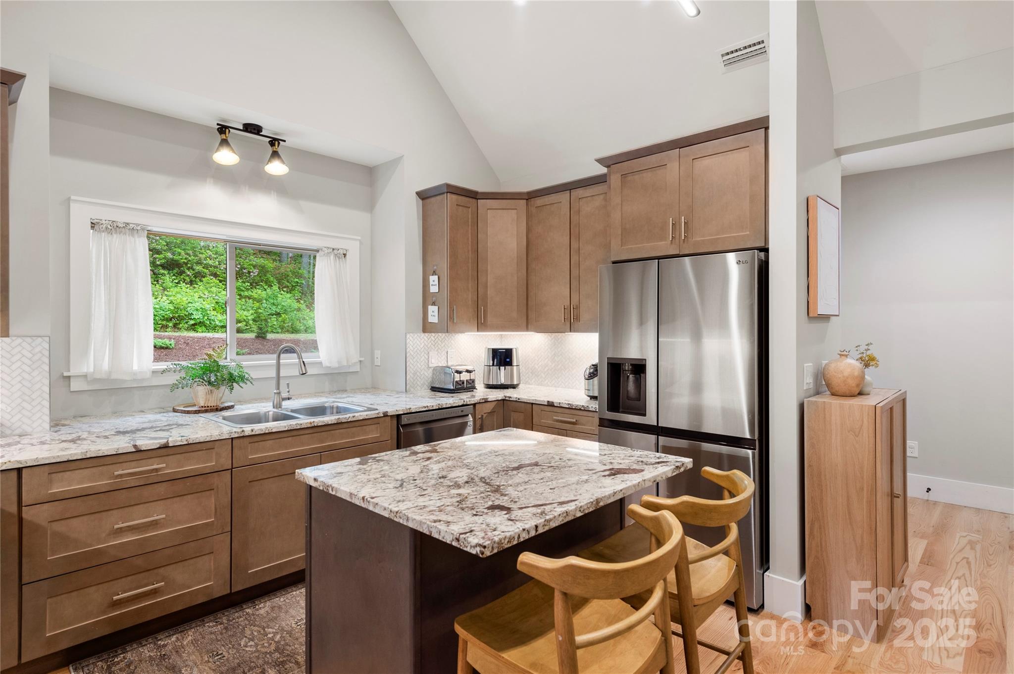 Pinnacle Falls - Residential