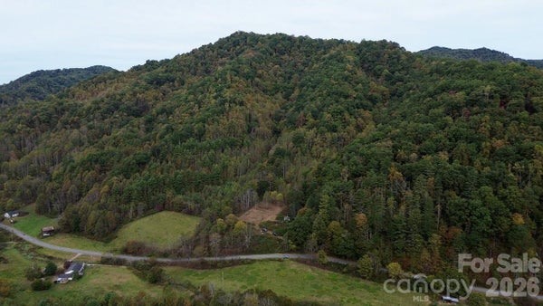 1045 FOSTER CREEK RD, MARSHALL, NC 28753 - Image d080c04ceecf0f133fa84ff90254a464/1288519974
