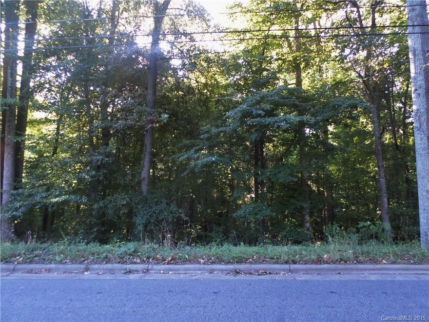 Just over an acre lot in desirable Troutman. Walking distance to Troutman Elementary. Just minutes from 77.