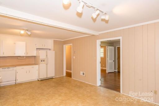 Colonial Village - Residential Lease