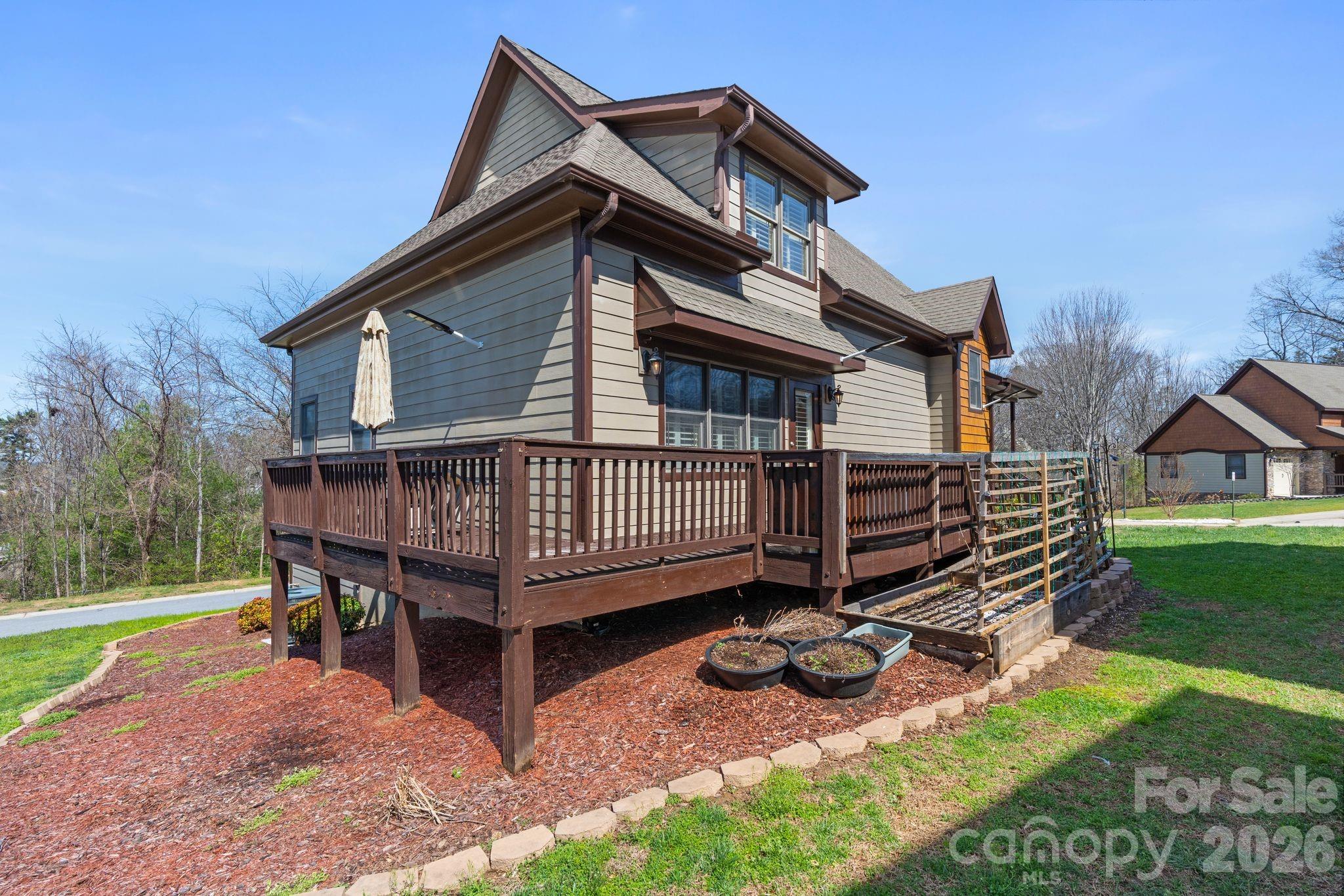 Elaine Eden - Residential