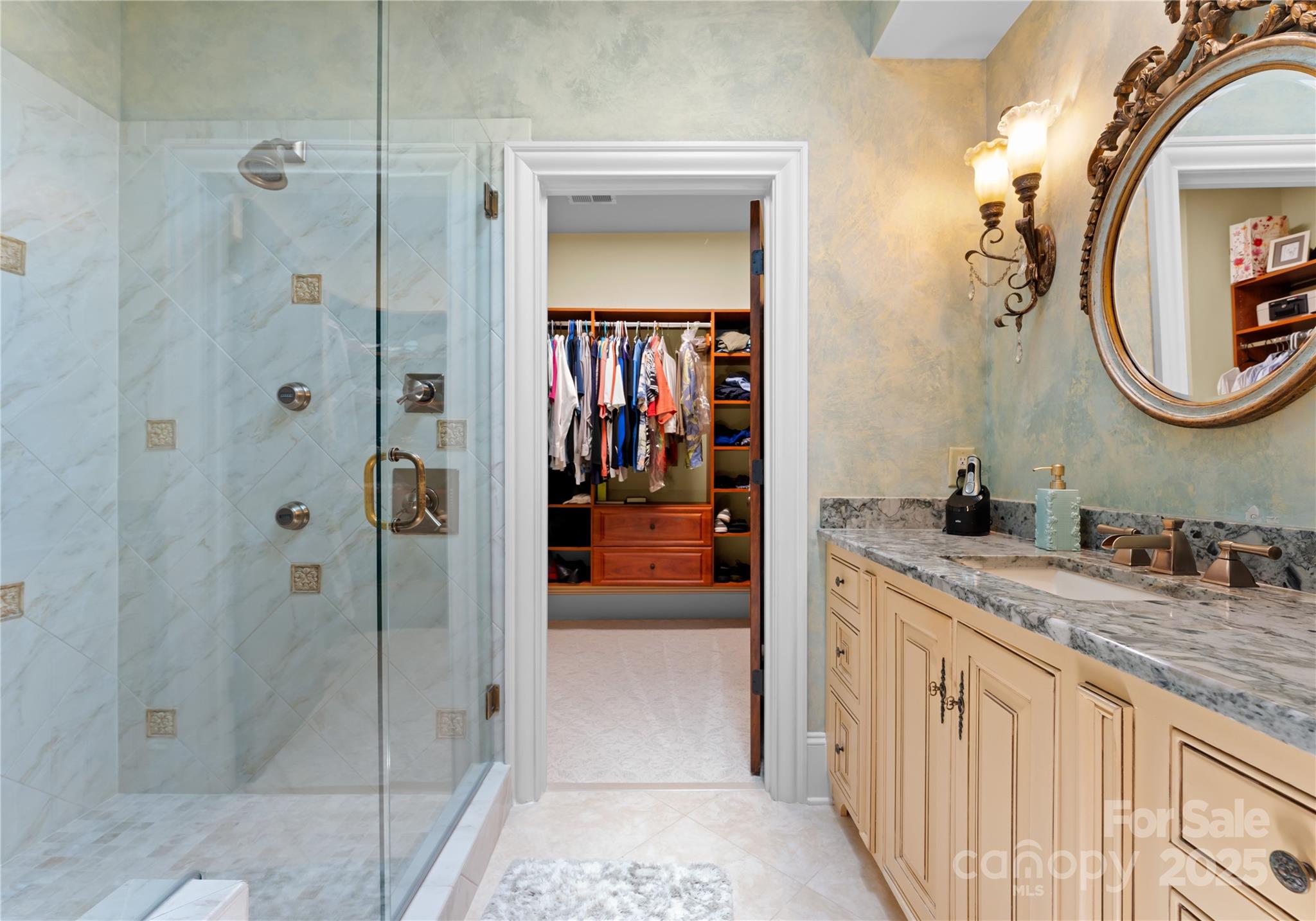 Charlotte, North Carolina 28278, United States, 4 Bedrooms Bedrooms, ,7 BathroomsBathrooms,Residential,Active,132614