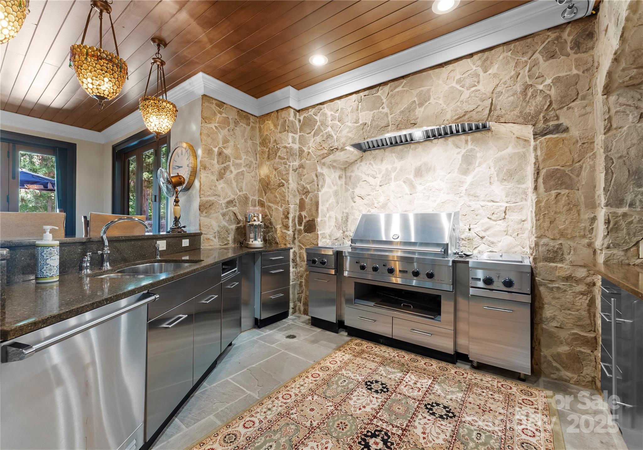 Charlotte, North Carolina 28278, United States, 4 Bedrooms Bedrooms, ,7 BathroomsBathrooms,Residential,Active,132614