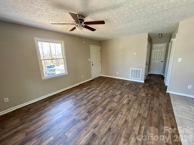 201 Brookdale Place NW