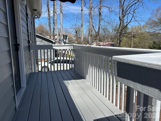 201 Brookdale Place NW