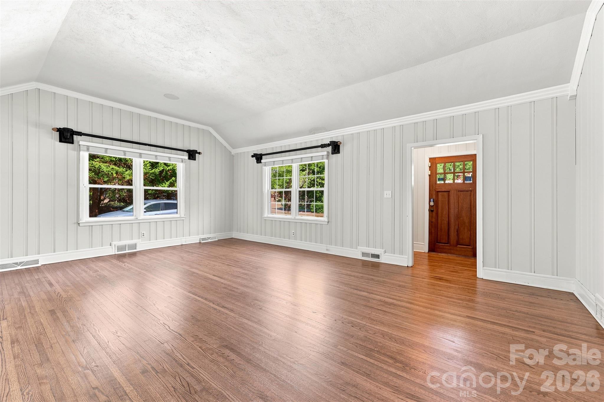 4467 Woodlark Lane