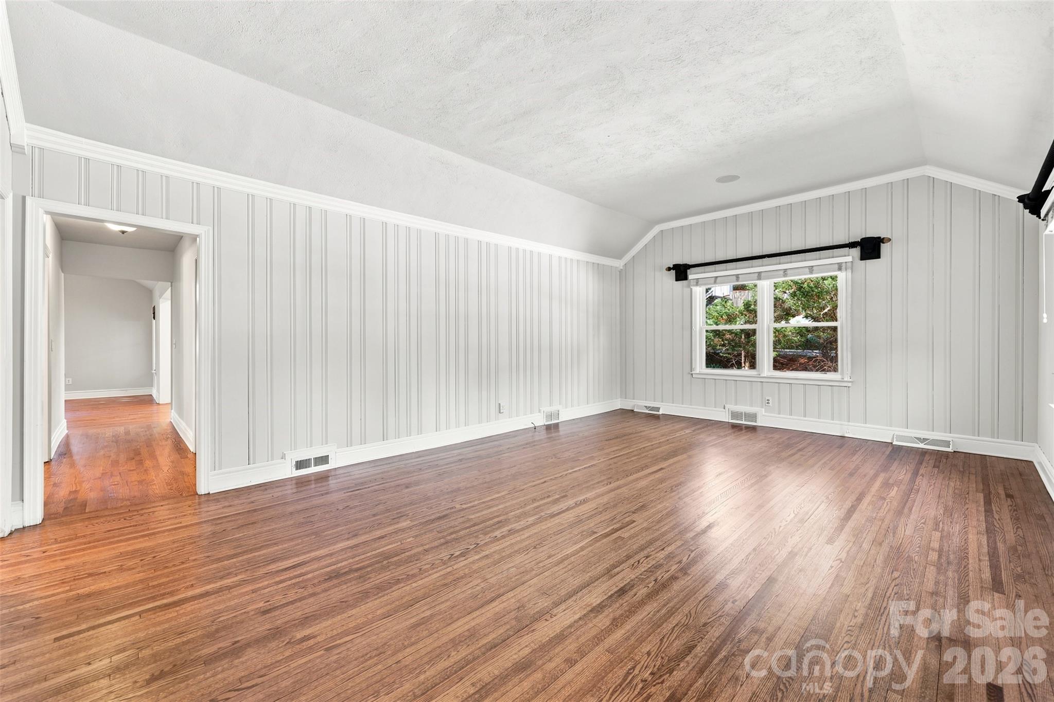 4467 Woodlark Lane