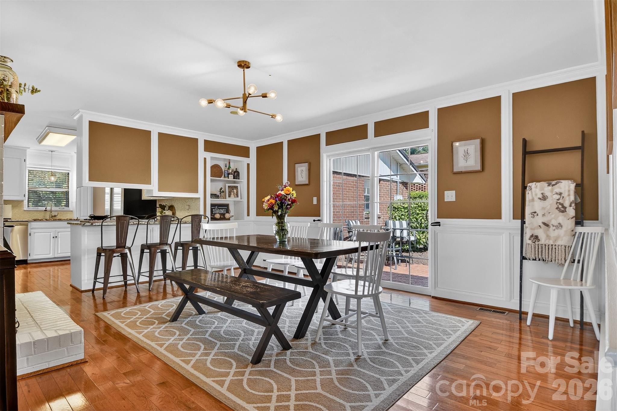 601 Pennell Street NE