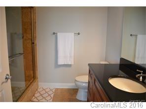 Fifth and Poplar - Residential